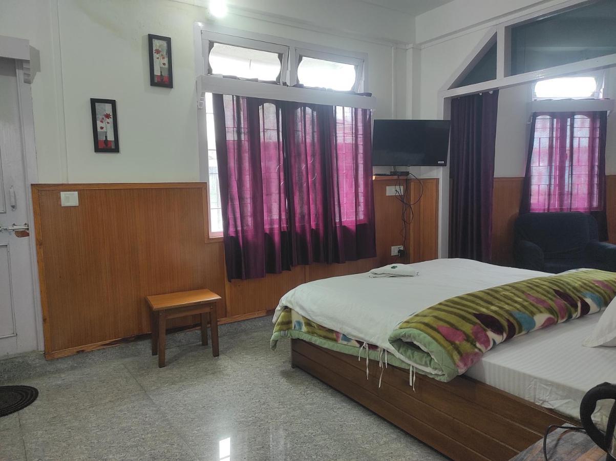 Hotel Tawang Regency Exteriér fotografie