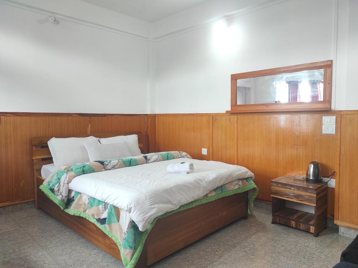 Hotel Tawang Regency Exteriér fotografie