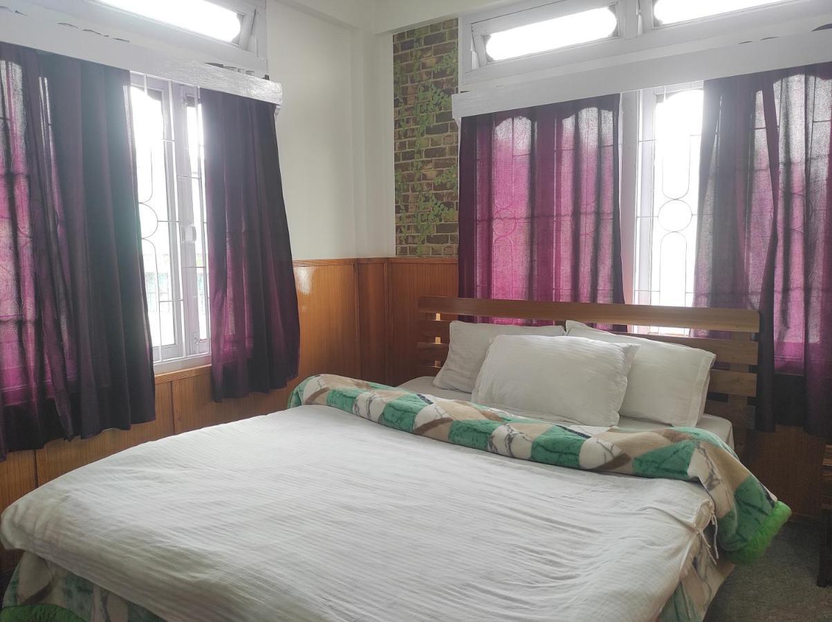Hotel Tawang Regency Exteriér fotografie