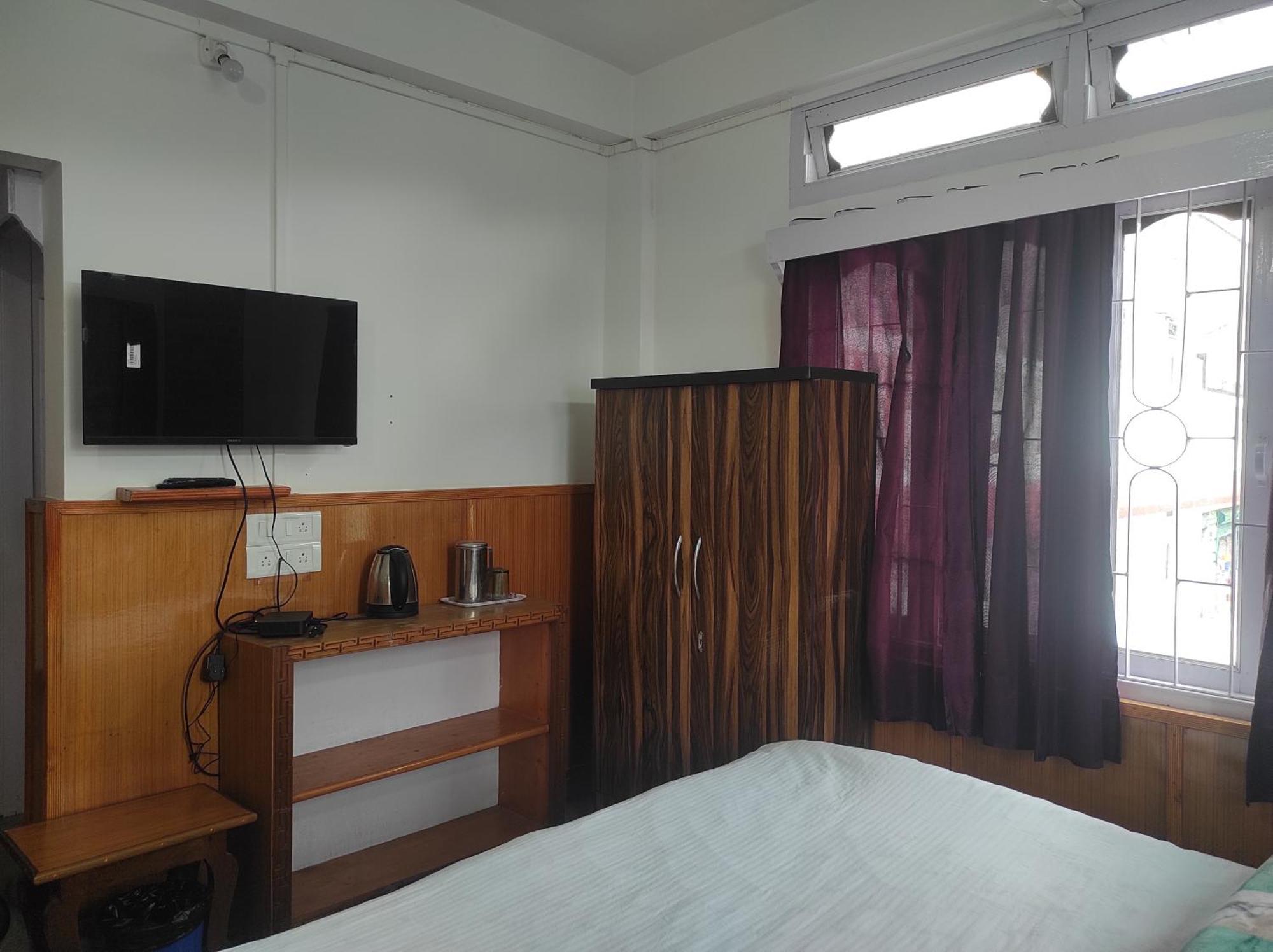 Hotel Tawang Regency Exteriér fotografie
