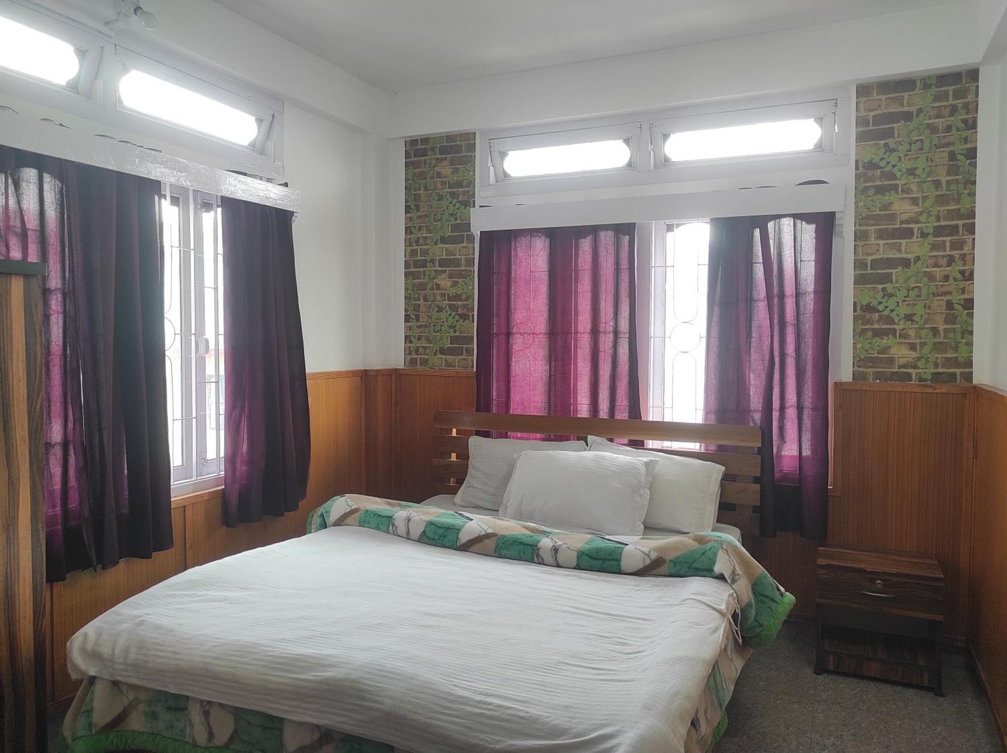 Hotel Tawang Regency Exteriér fotografie